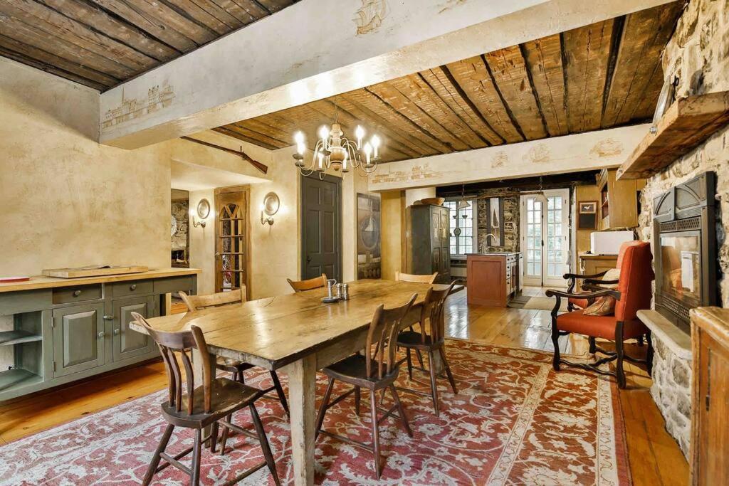 مونتريال La Maison Dumas - Old Port Gem - Free Parking المظهر الخارجي الصورة